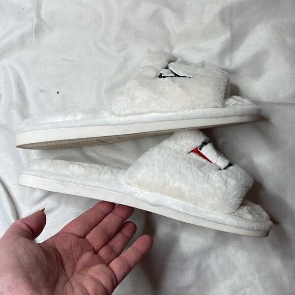 AW Bridal Engagement Slippers. Size Medium 7/8. - Picture 5 of 7